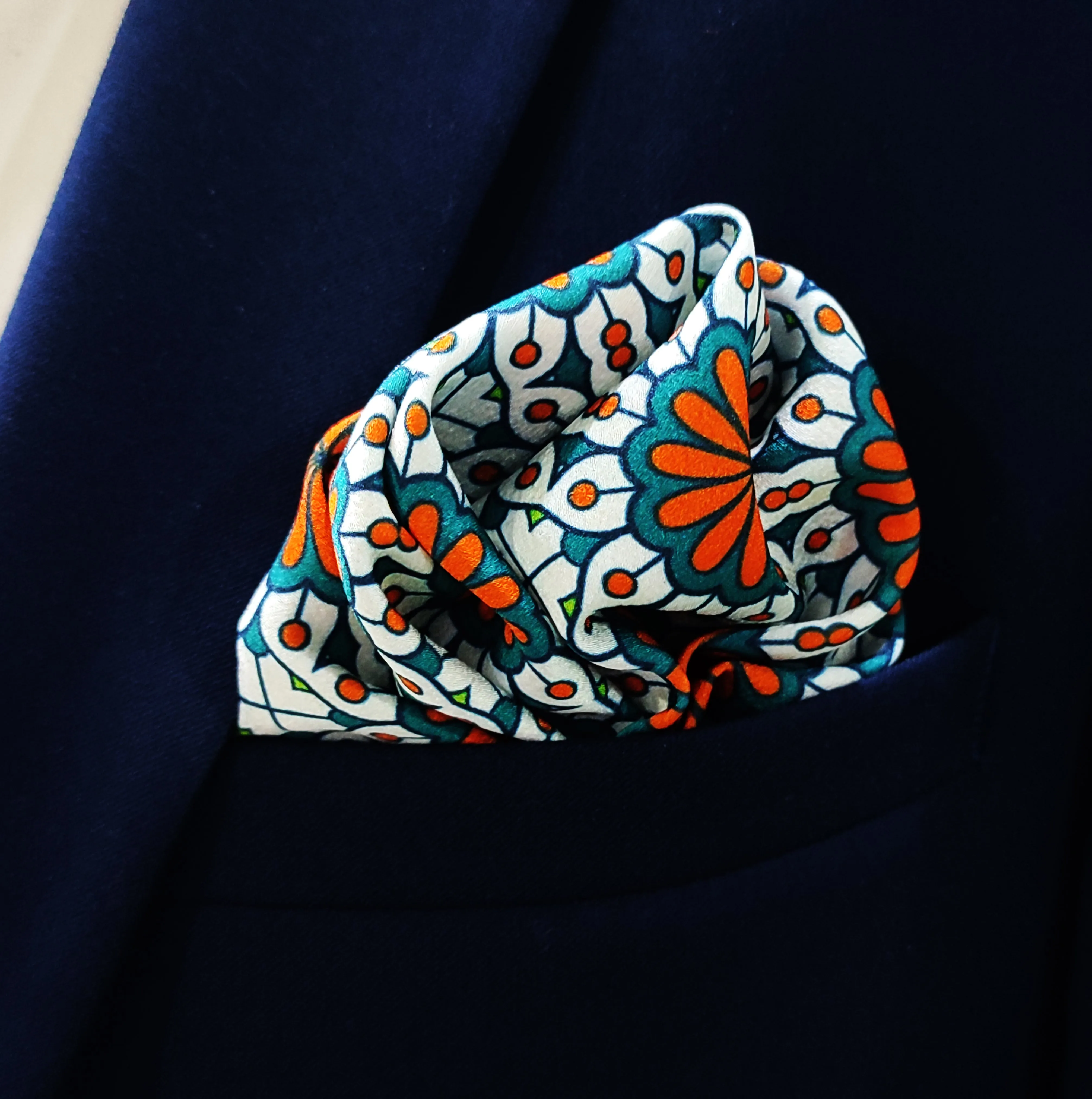 MEXICAN FLORAL LOOP – SILK POCKET SQUARES