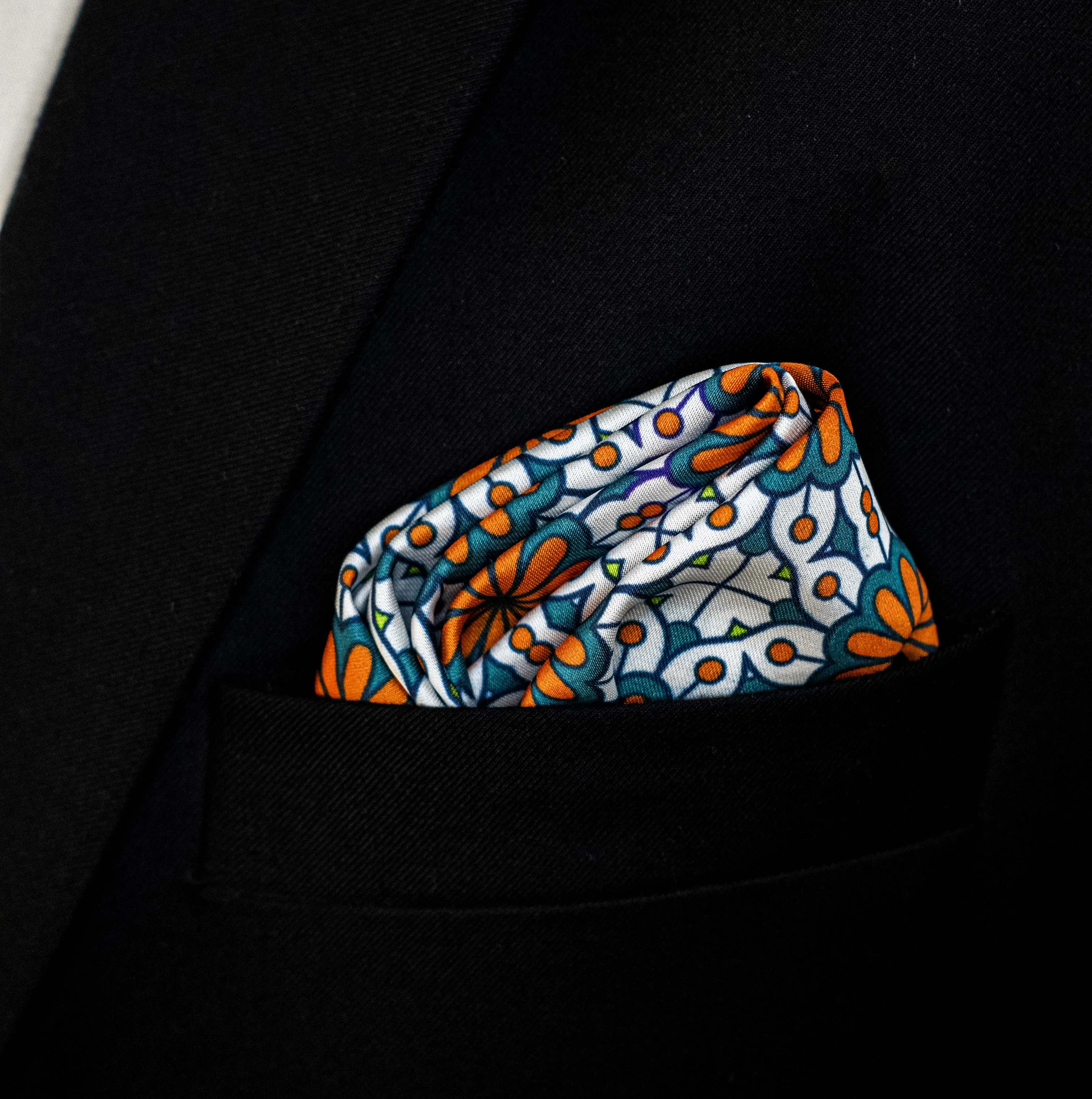 MEXICAN FLORAL LOOP – SILK POCKET SQUARES