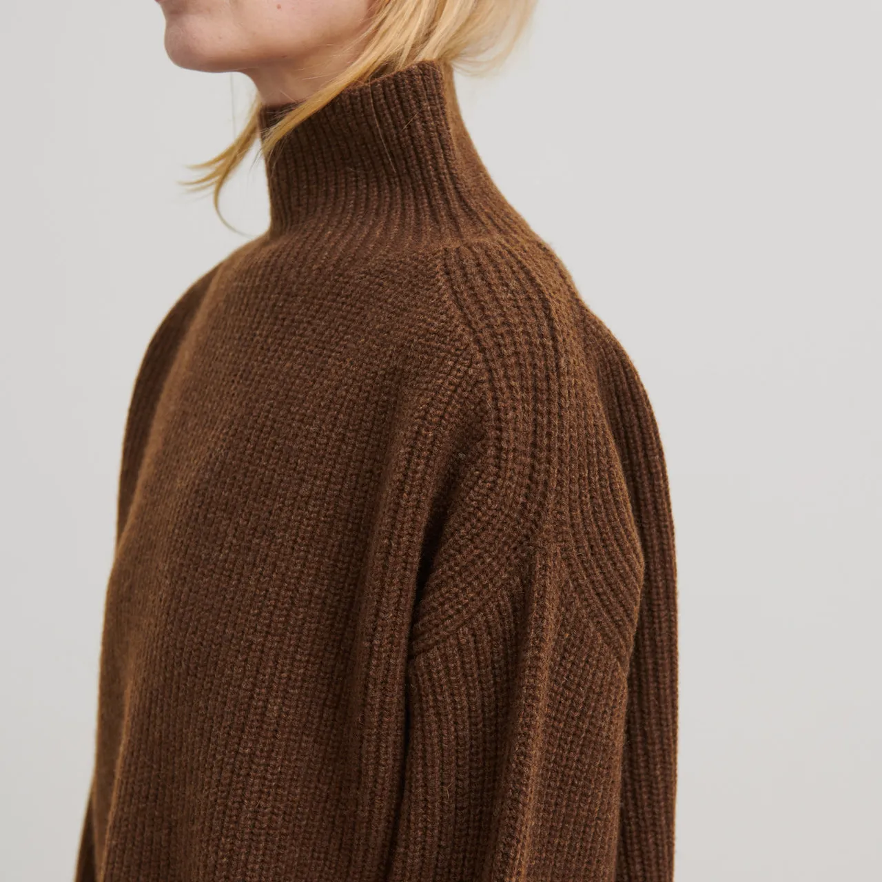 Women's Chunky Rib Sweater - 100% Lambswool - Amber (XS-S)